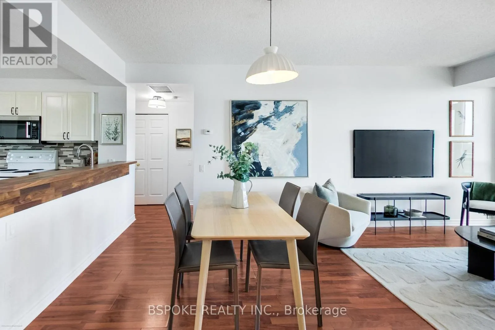 1412 - 8 COVINGTON ROAD