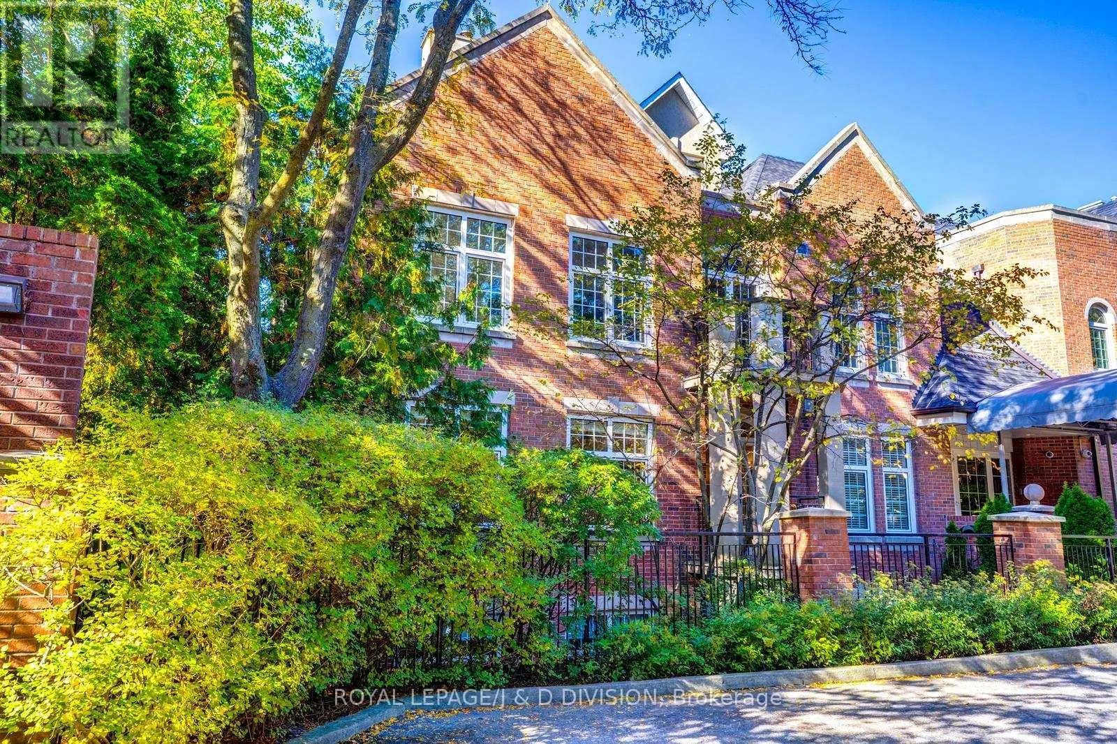 202B - 2 DONCLIFFE PLACE