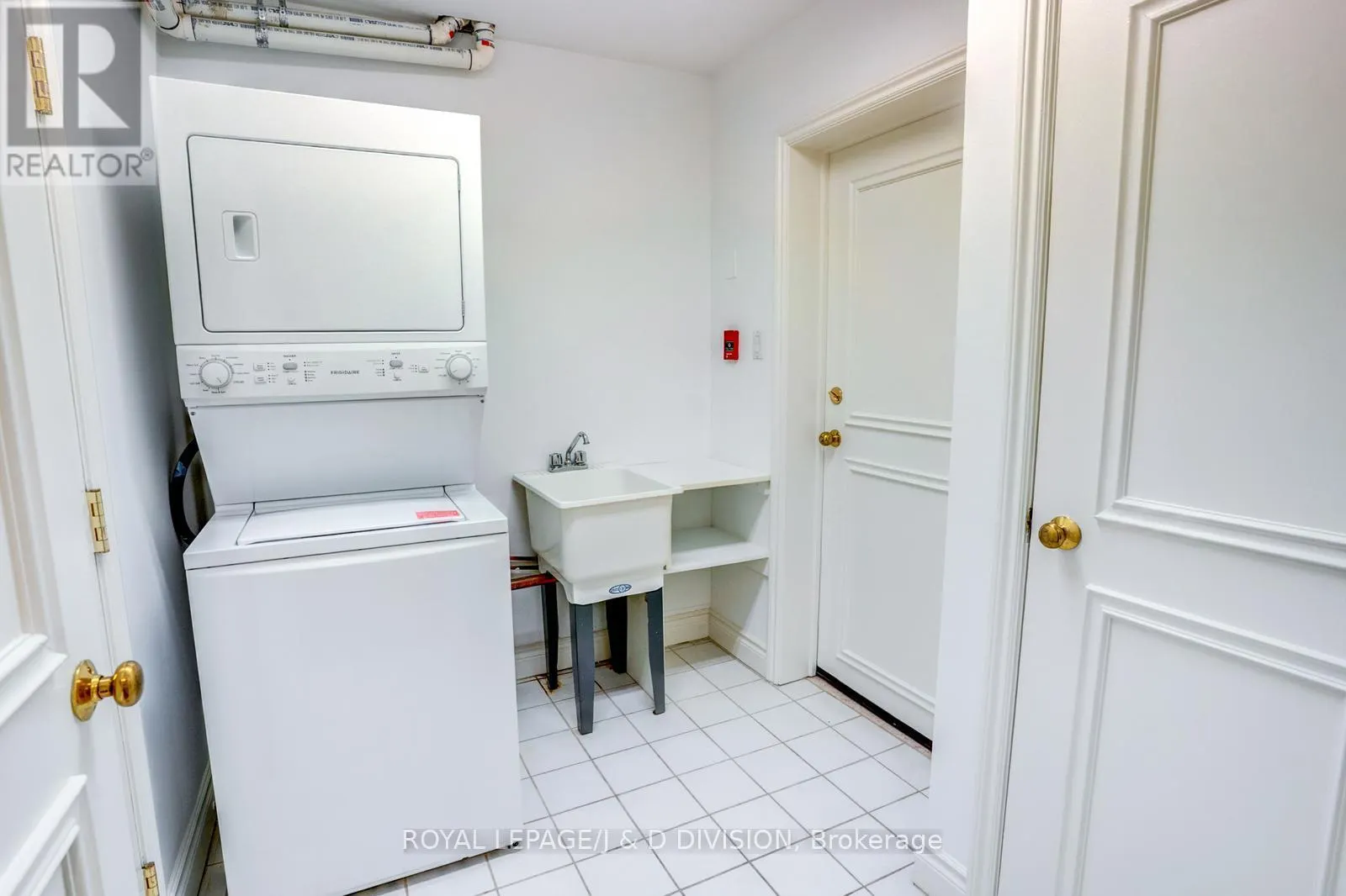 202B - 2 DONCLIFFE PLACE
