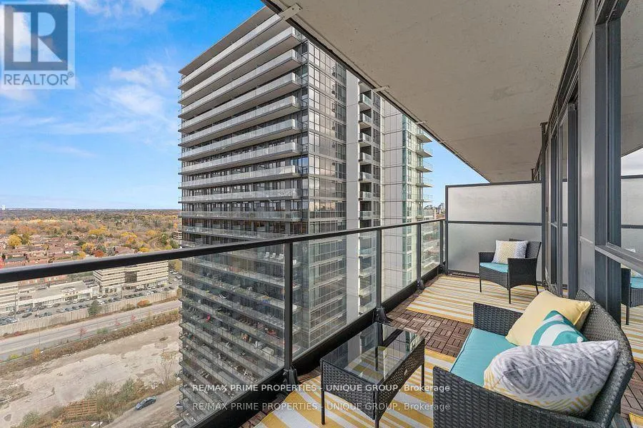 2207 - 29 SINGER COURT