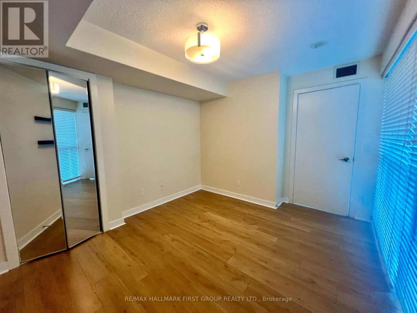 1111 - 80 WESTERN BATTERY ROAD