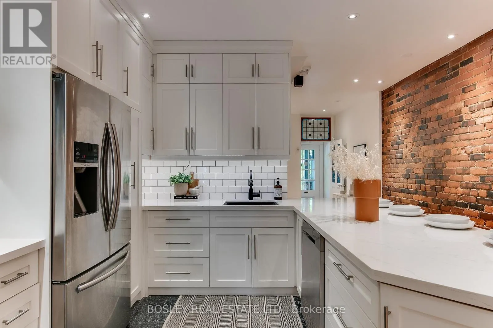 6 PROSPECT STREET
