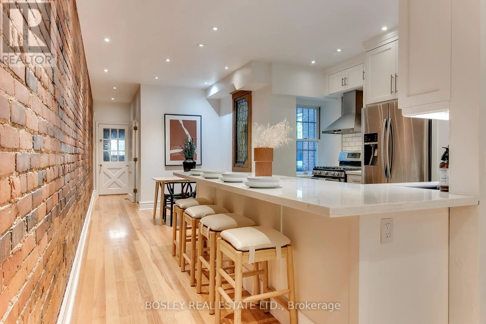 6 PROSPECT STREET
