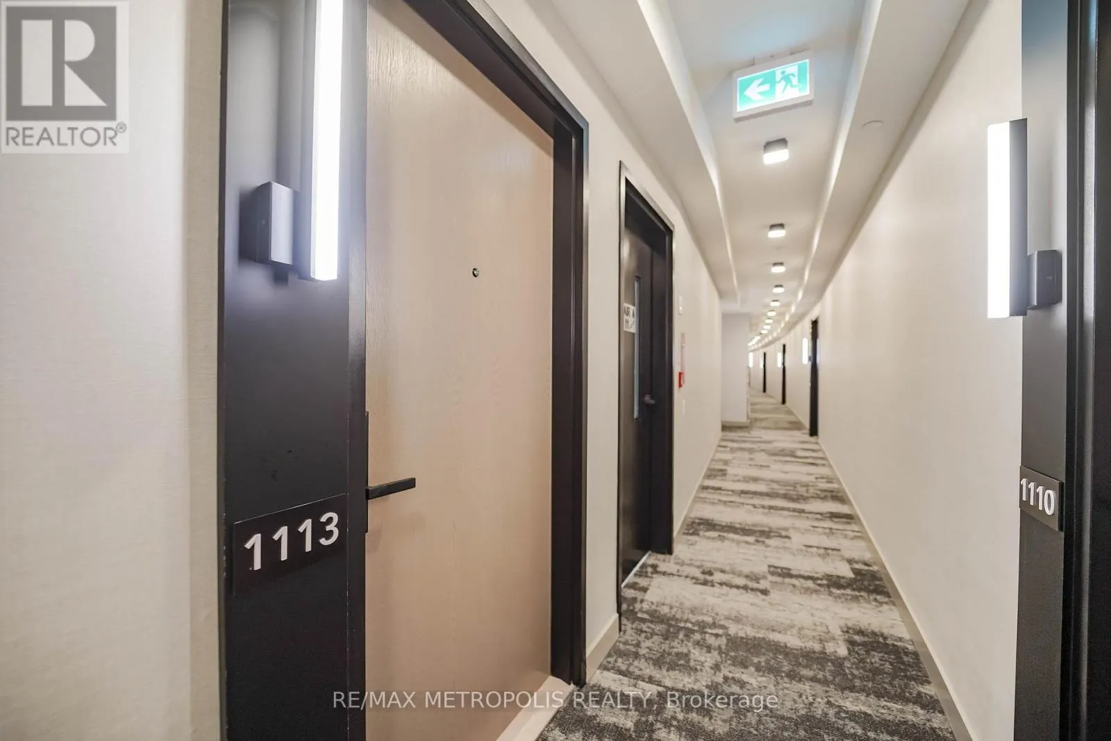 1113 - 30 TRETTI WAY