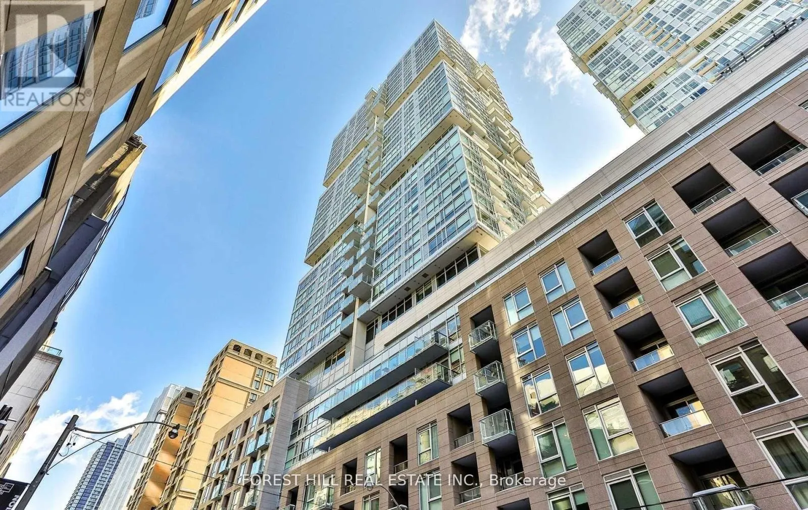 318 - 199 RICHMOND STREET W