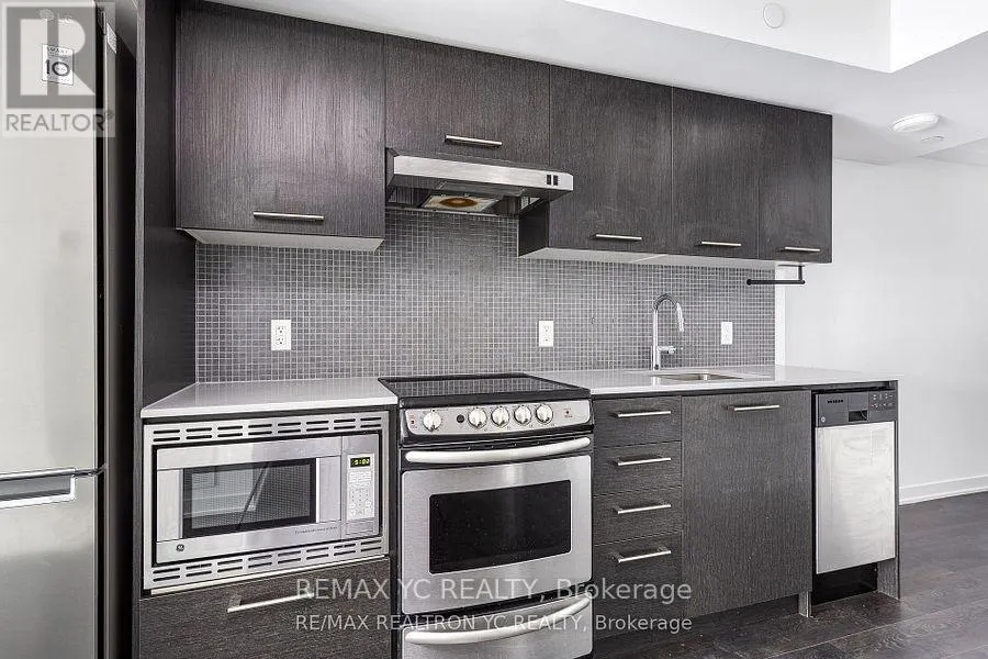 719 - 87 PETER STREET