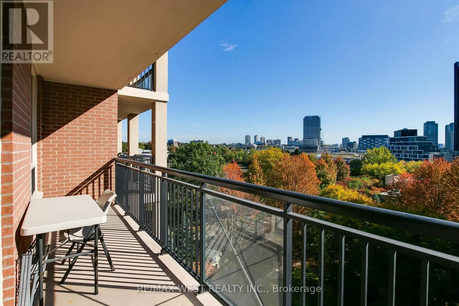 701 - 1105 LESLIE STREET