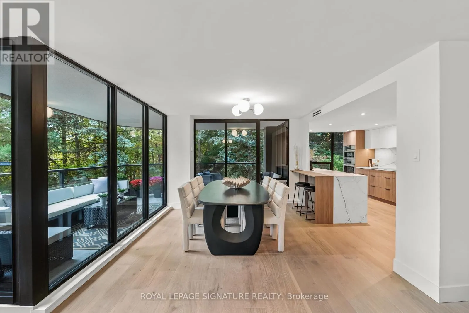 405 - 3900 YONGE STREET