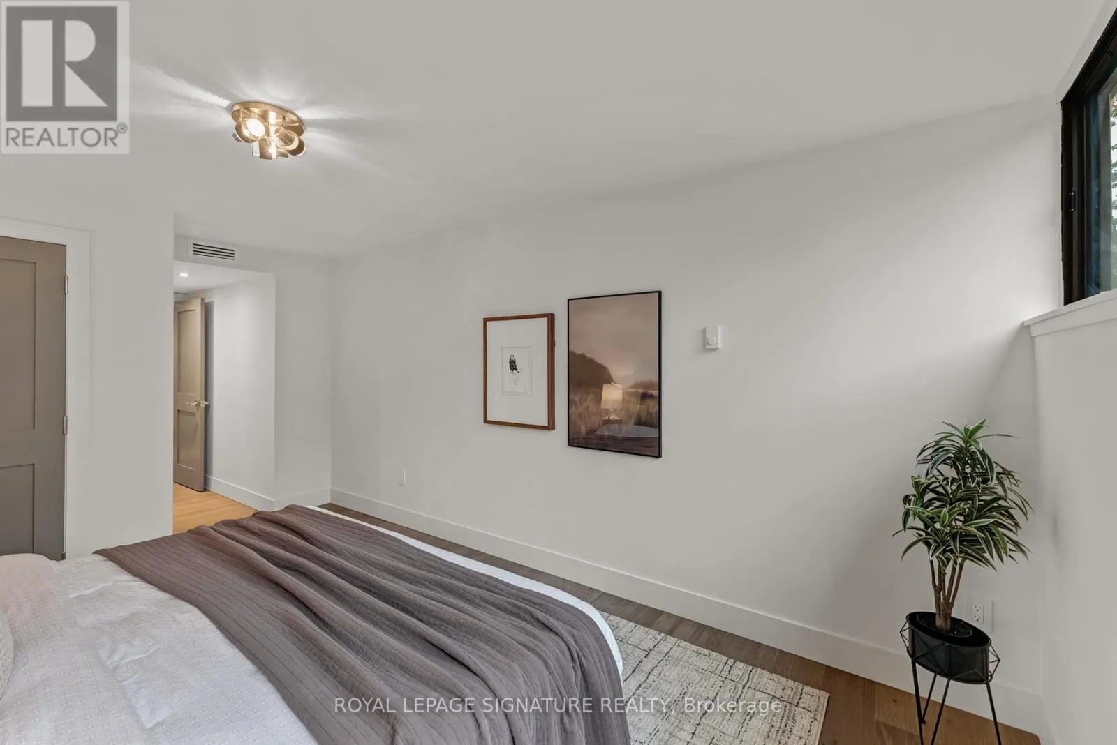 405 - 3900 YONGE STREET