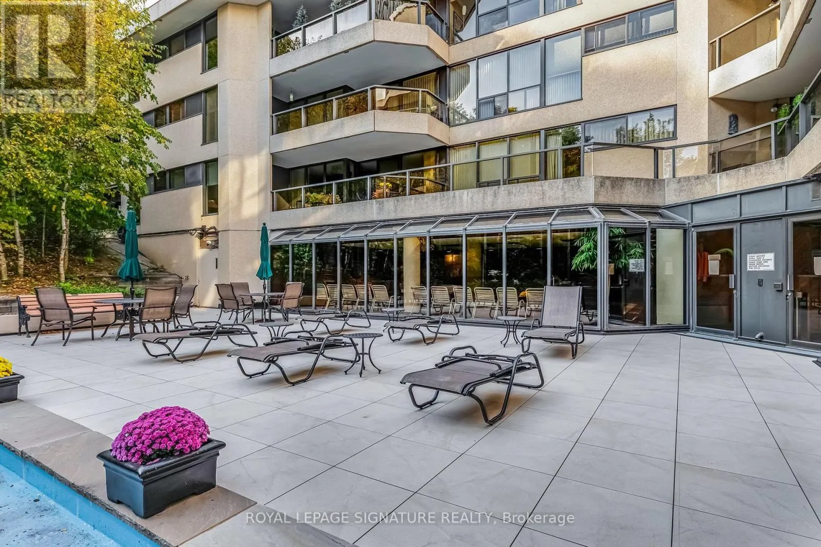 405 - 3900 YONGE STREET