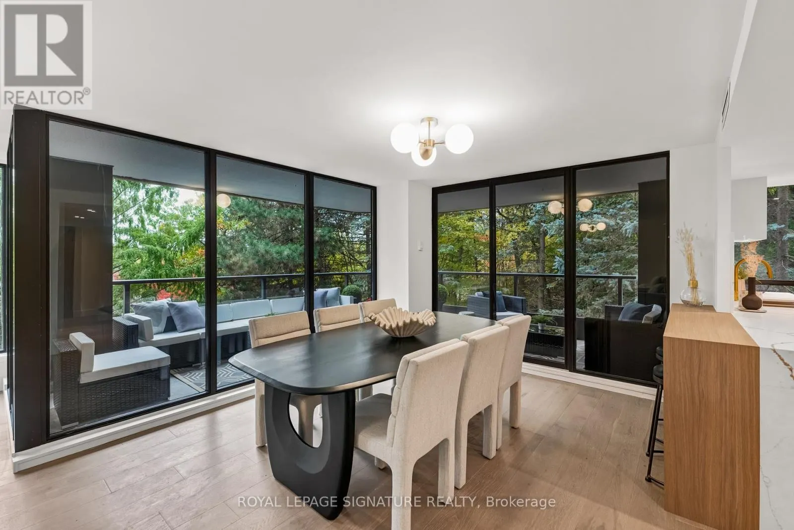 405 - 3900 YONGE STREET