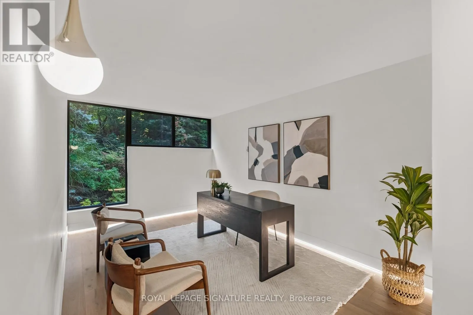 405 - 3900 YONGE STREET