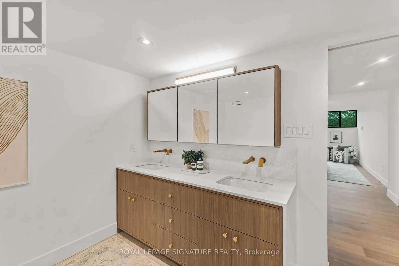 405 - 3900 YONGE STREET