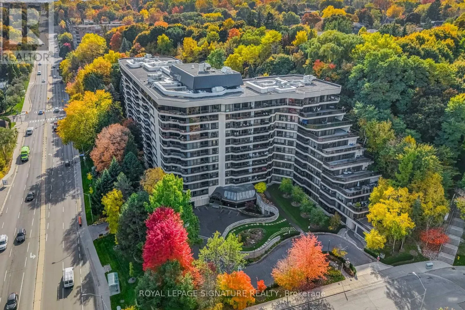 405 - 3900 YONGE STREET