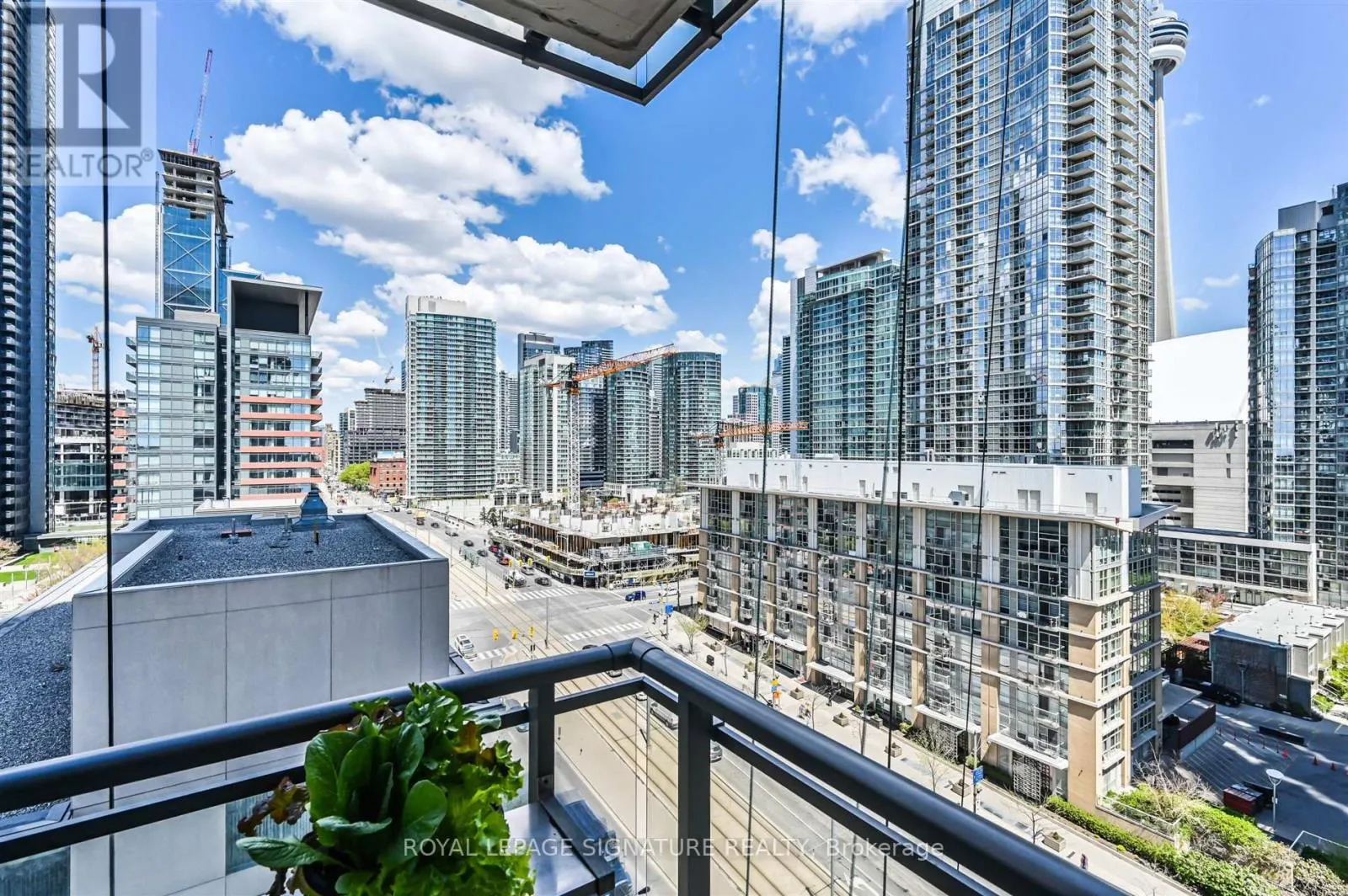 1506 - 11 BRUNEL COURT