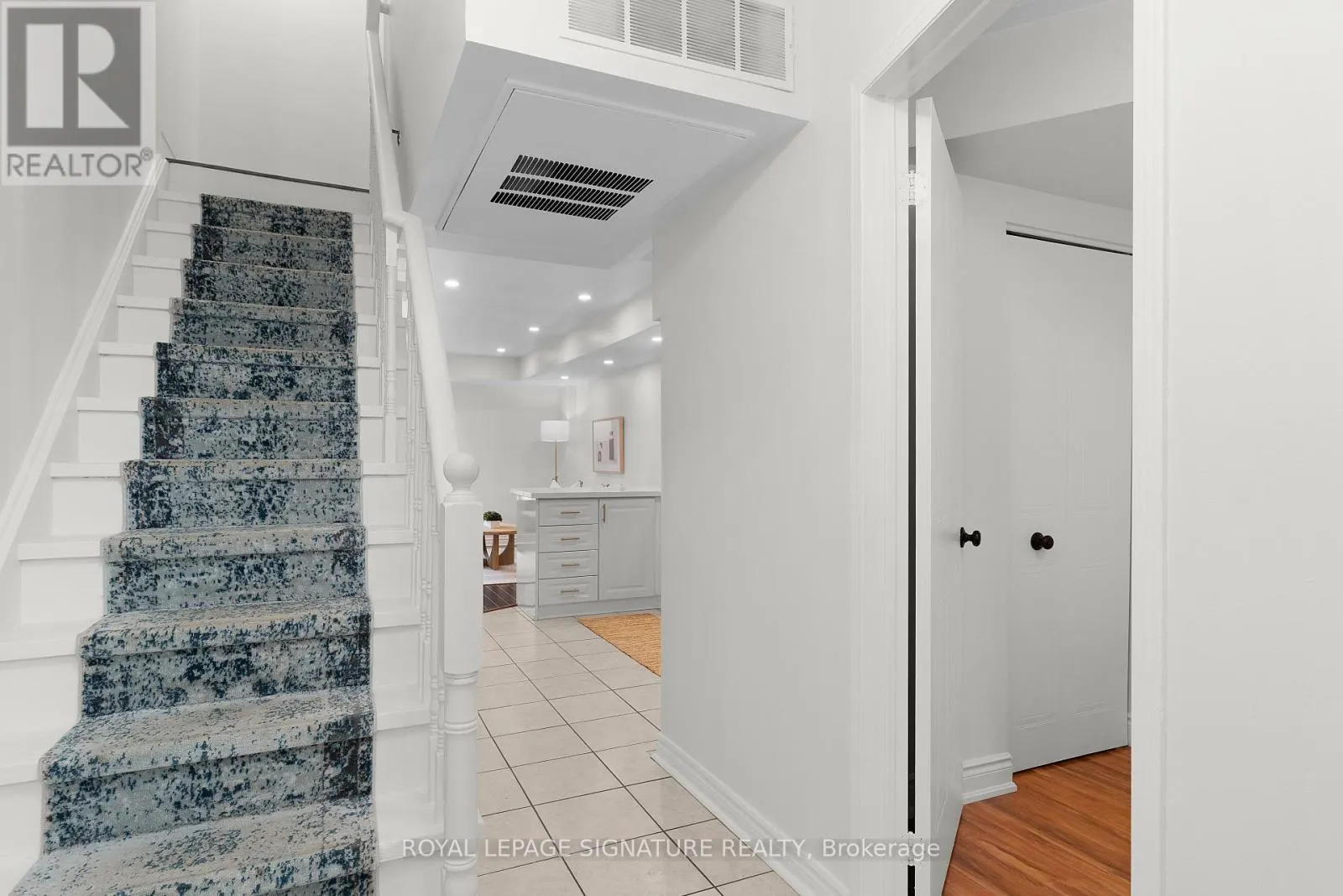 107 - 262 ST HELENS AVENUE