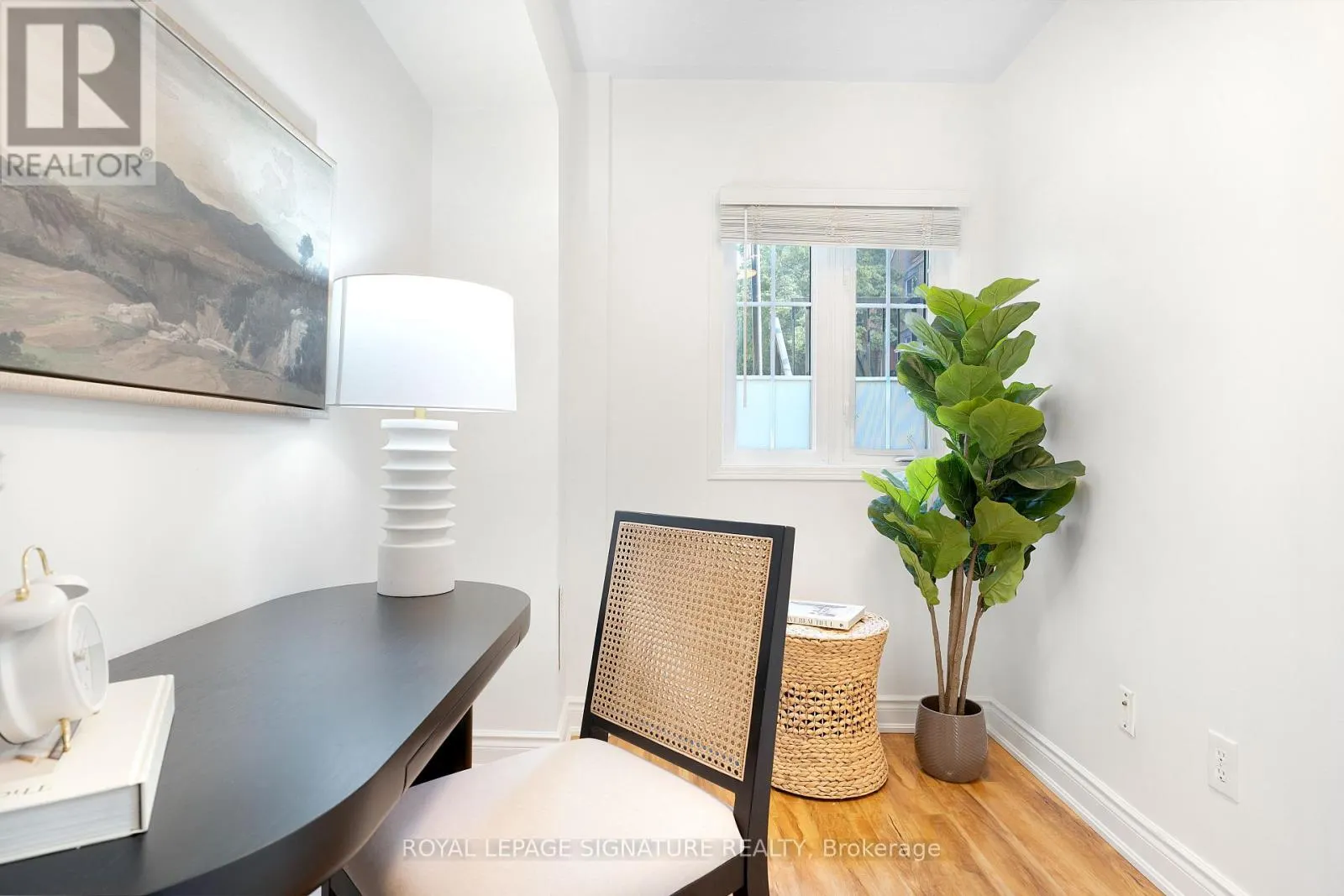 107 - 262 ST HELENS AVENUE