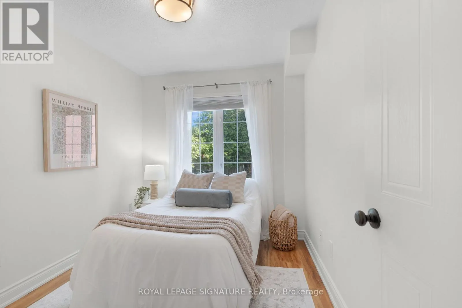 107 - 262 ST HELENS AVENUE