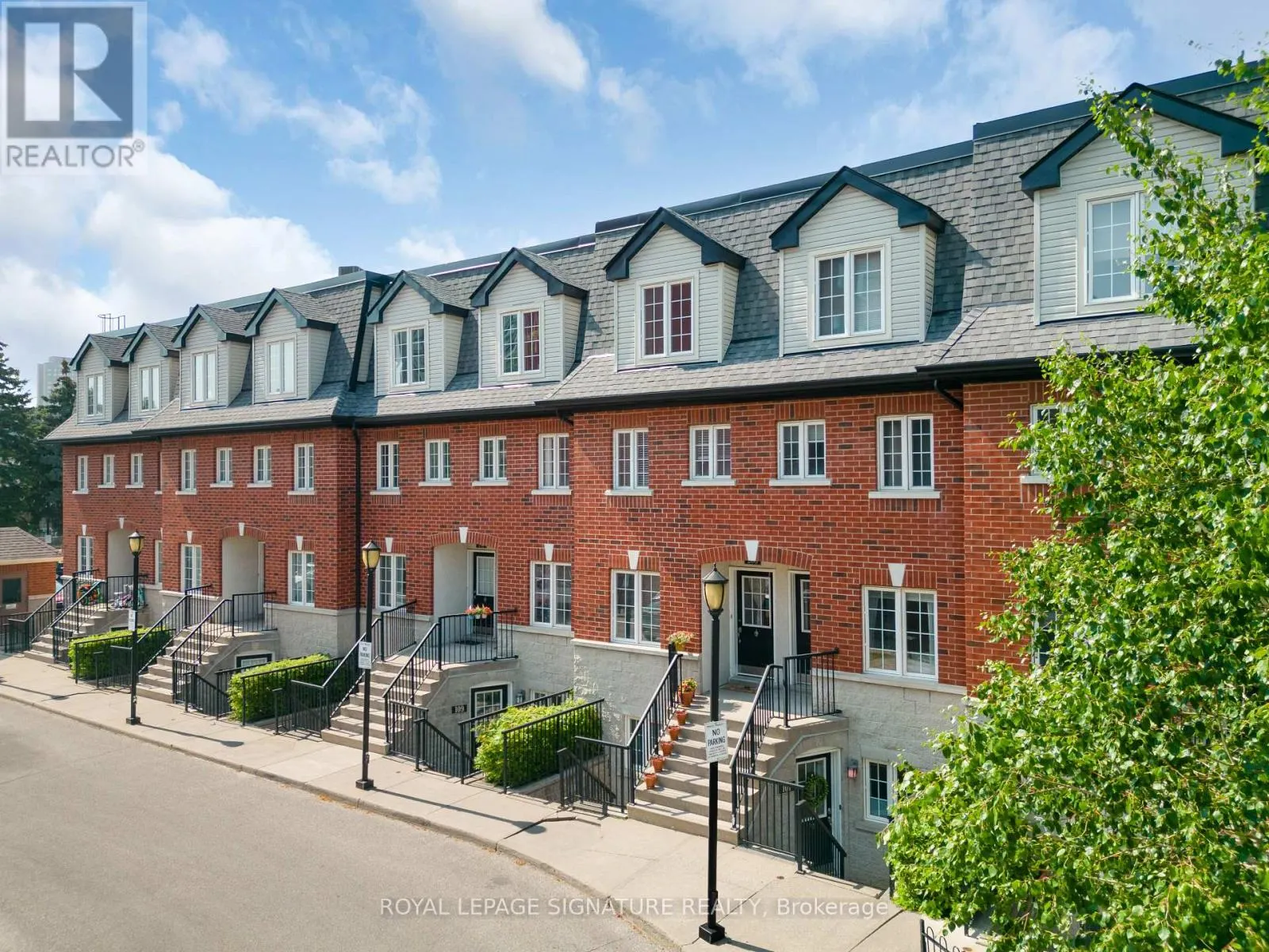 107 - 262 ST HELENS AVENUE