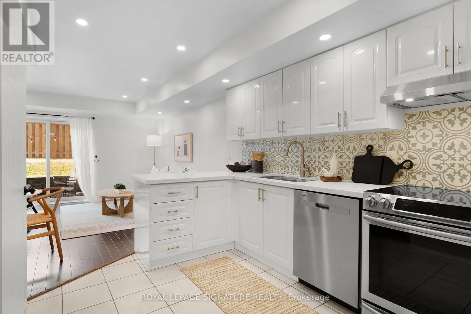 107 - 262 ST HELENS AVENUE