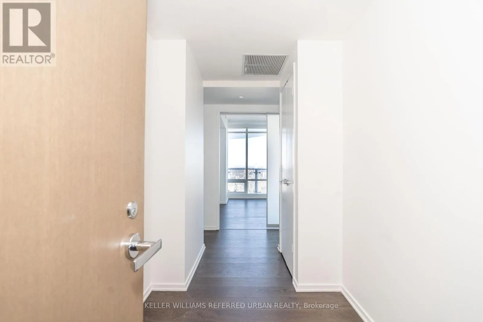 7001 - 1 BLOOR STREET E