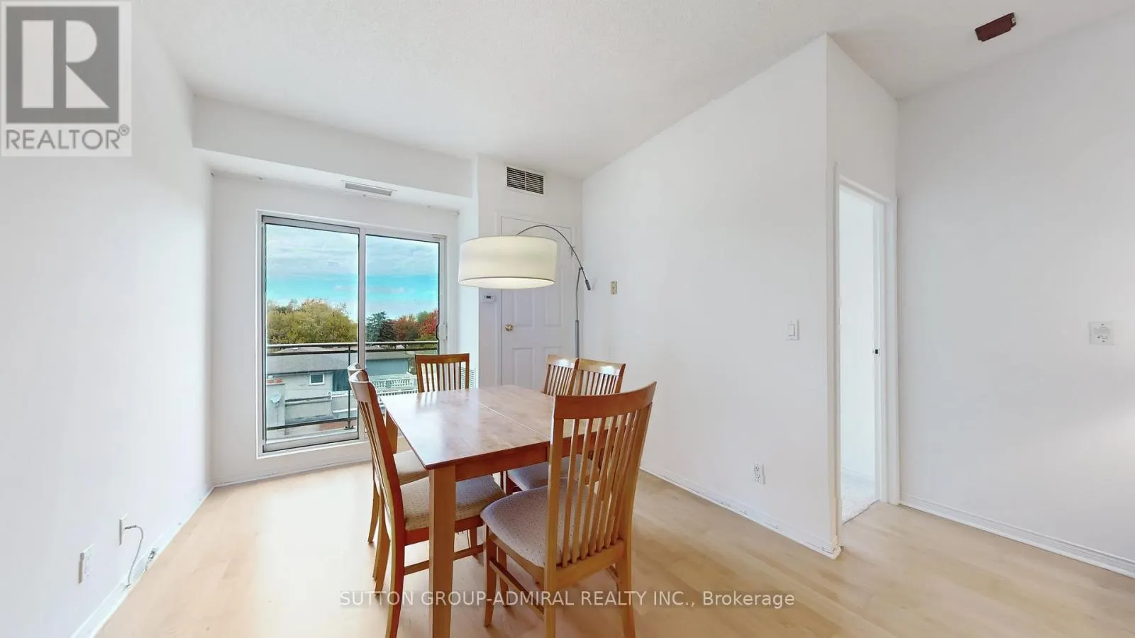 303 - 778 SHEPPARD AVENUE W