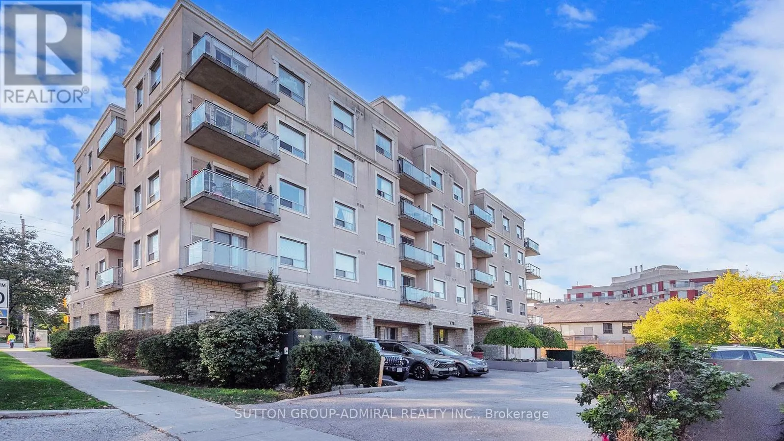 303 - 778 SHEPPARD AVENUE W