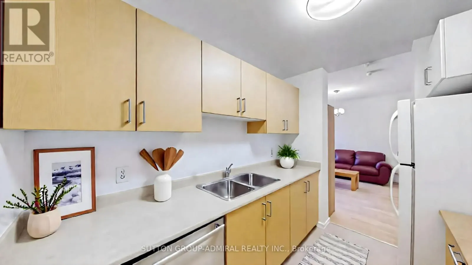 303 - 778 SHEPPARD AVENUE W