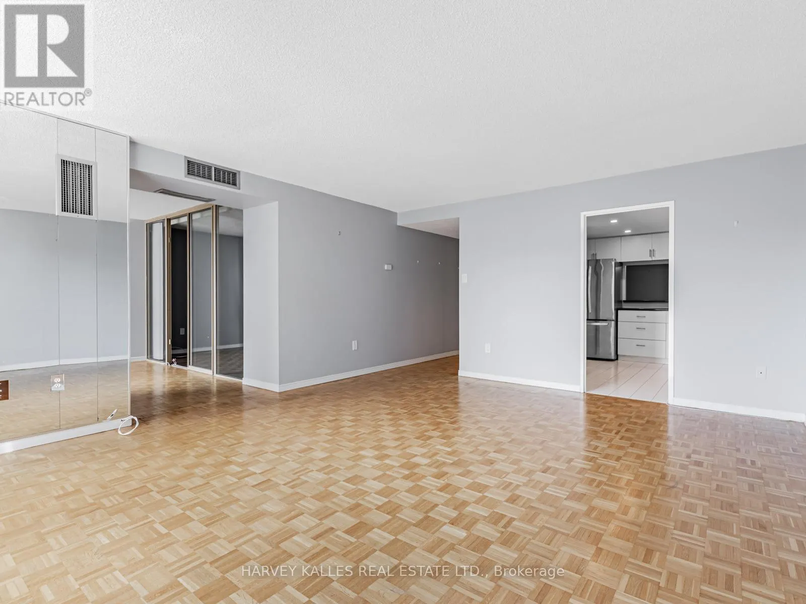 1707 - 131 BEECROFT ROAD