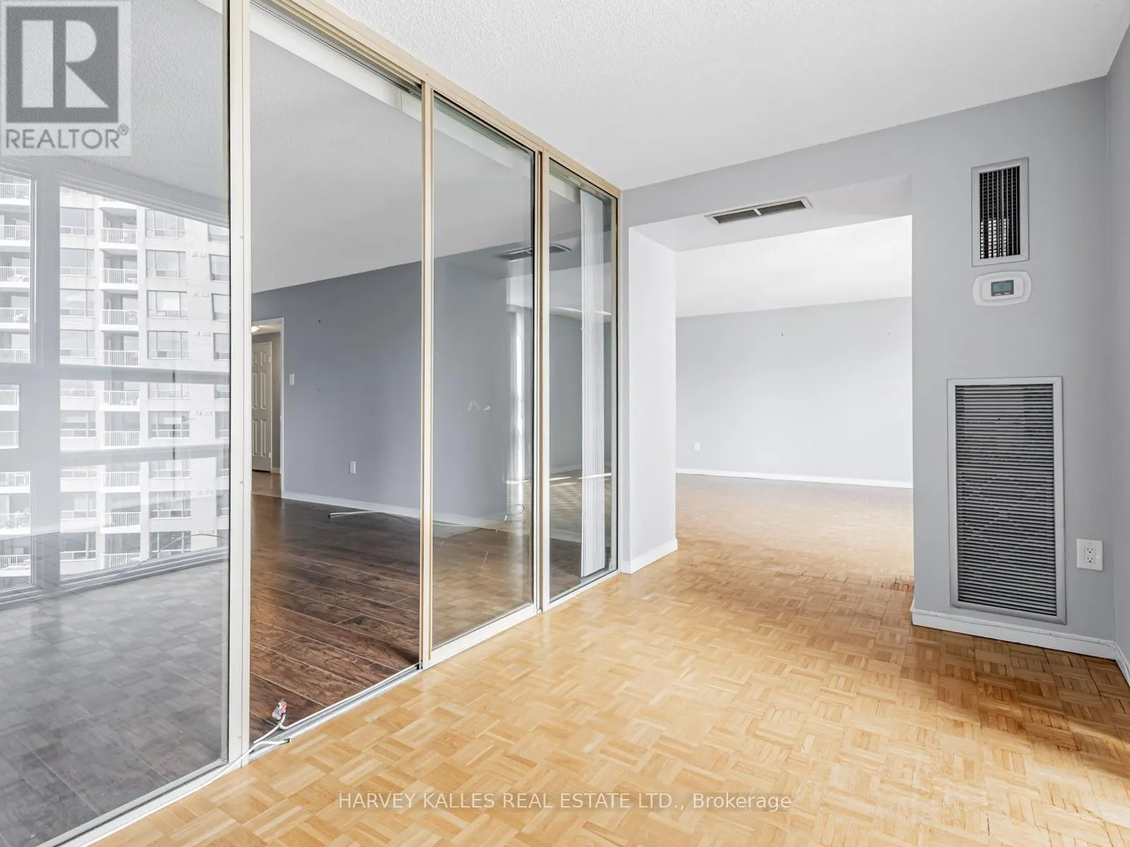 1707 - 131 BEECROFT ROAD
