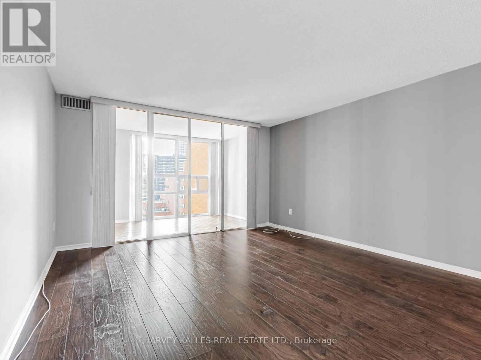 1707 - 131 BEECROFT ROAD