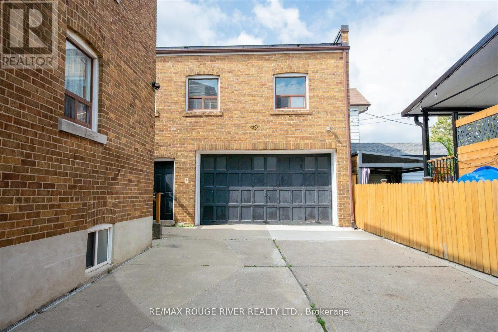 424 OAKWOOD AVENUE