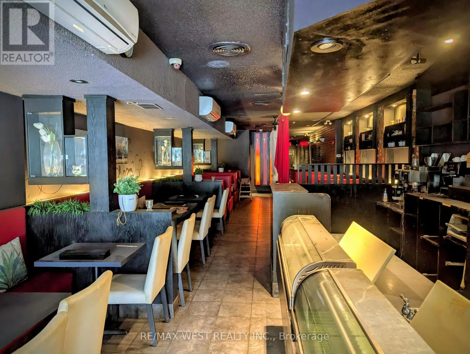 456 BLOOR STREET W