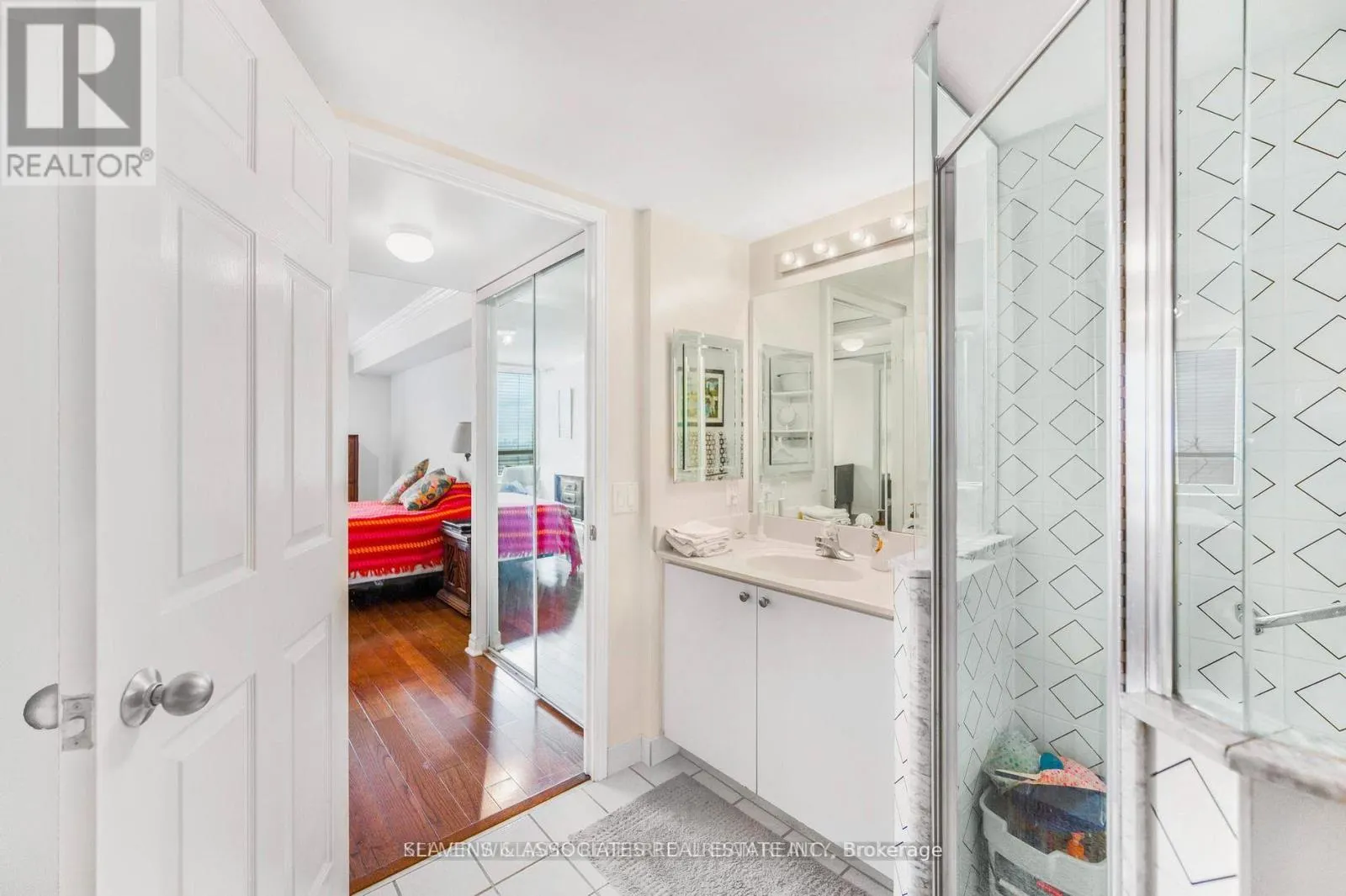 PH209 - 2 COVINGTON ROAD