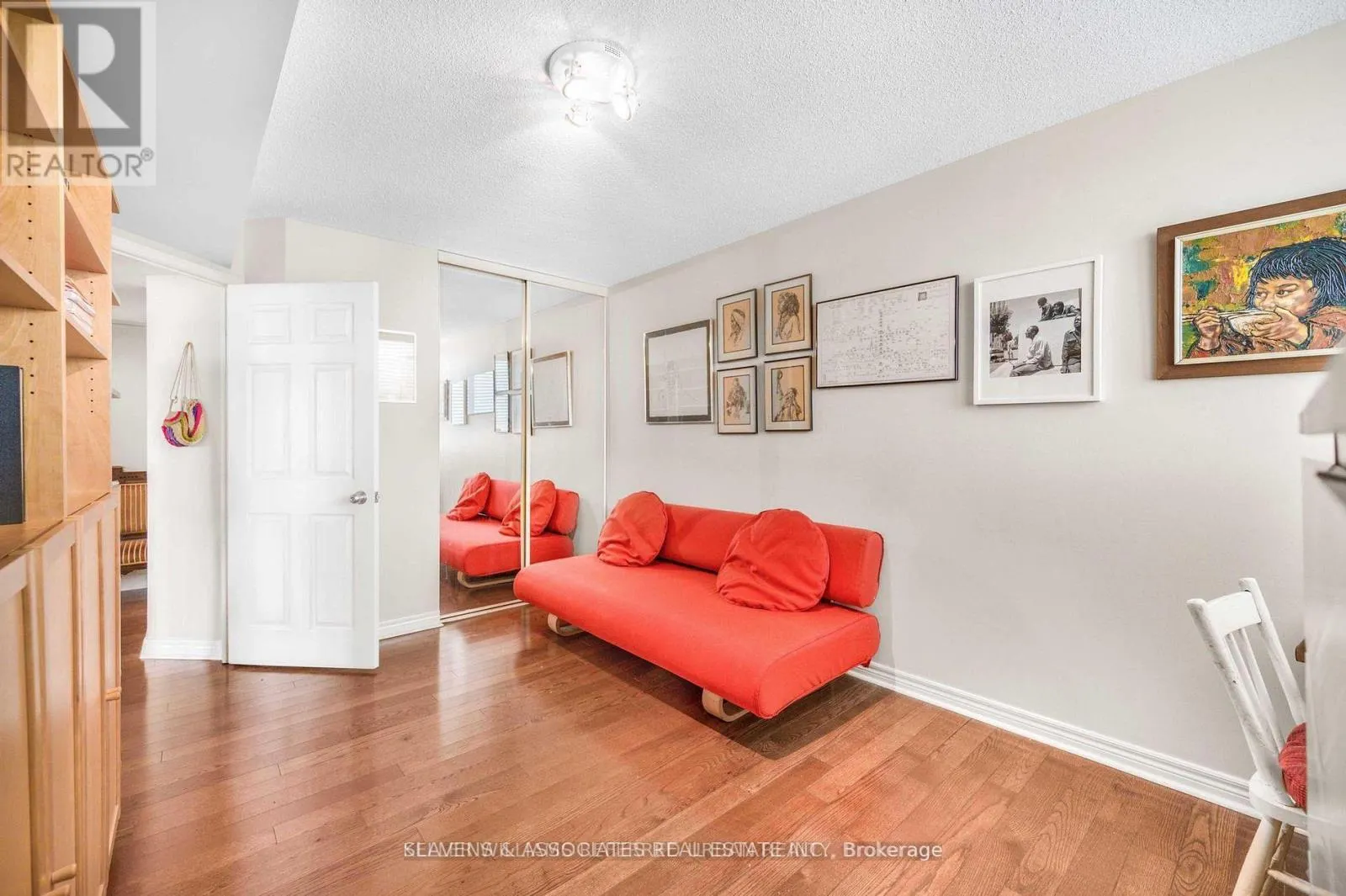 PH209 - 2 COVINGTON ROAD