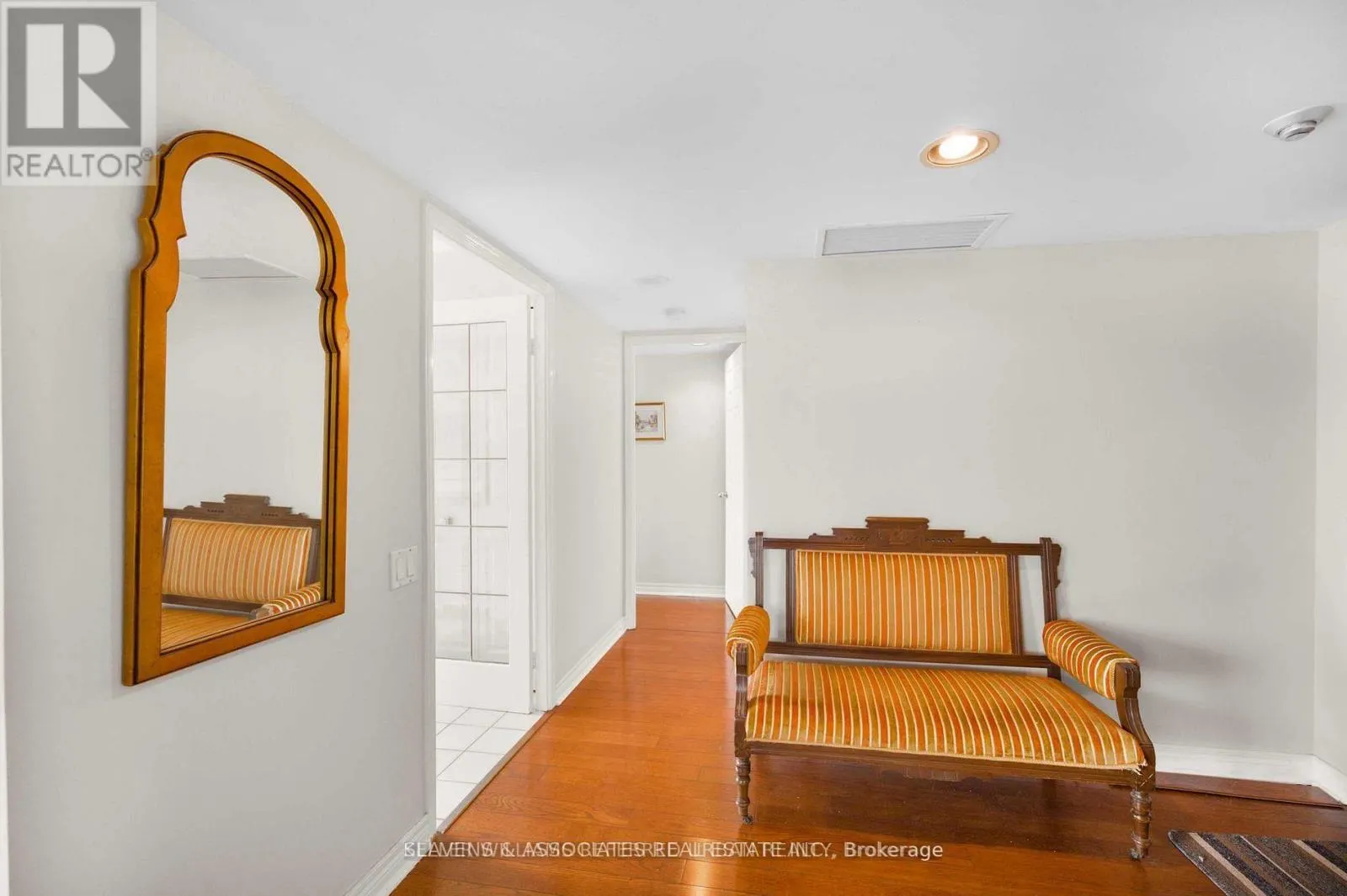 PH209 - 2 COVINGTON ROAD
