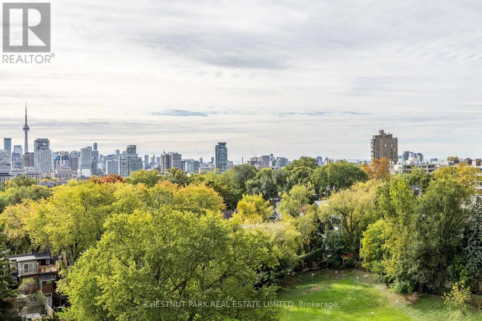 1002 - 63 ST CLAIR AVENUE W