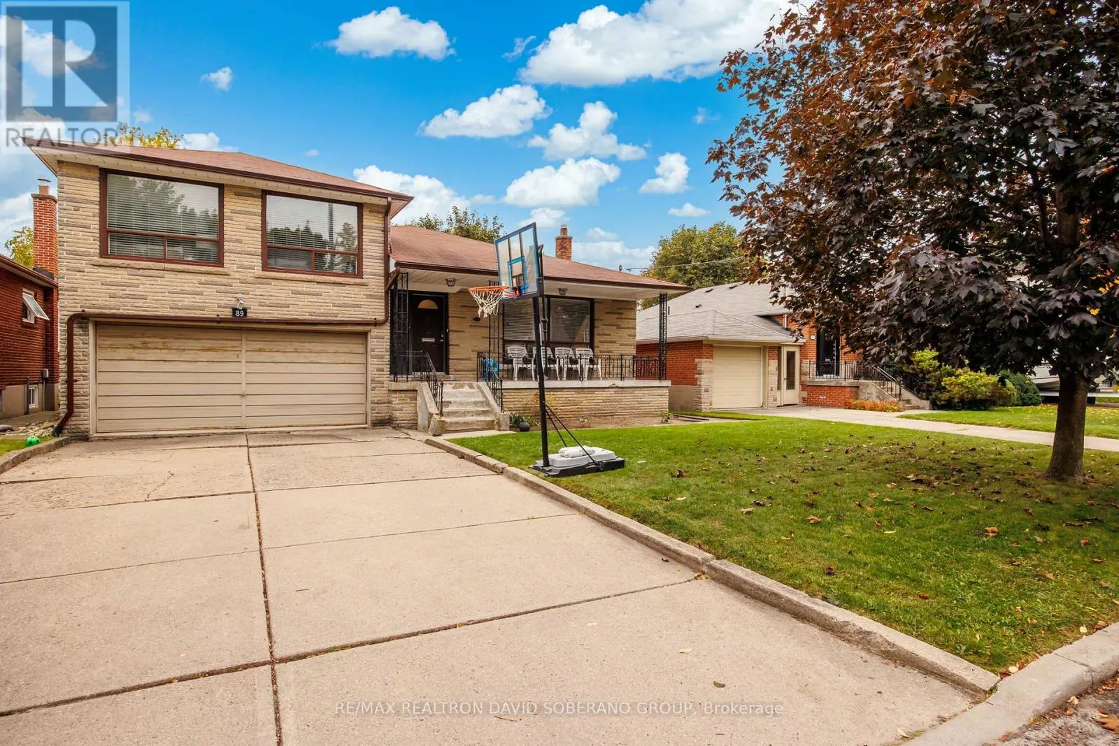 89 ALLINGHAM GARDENS