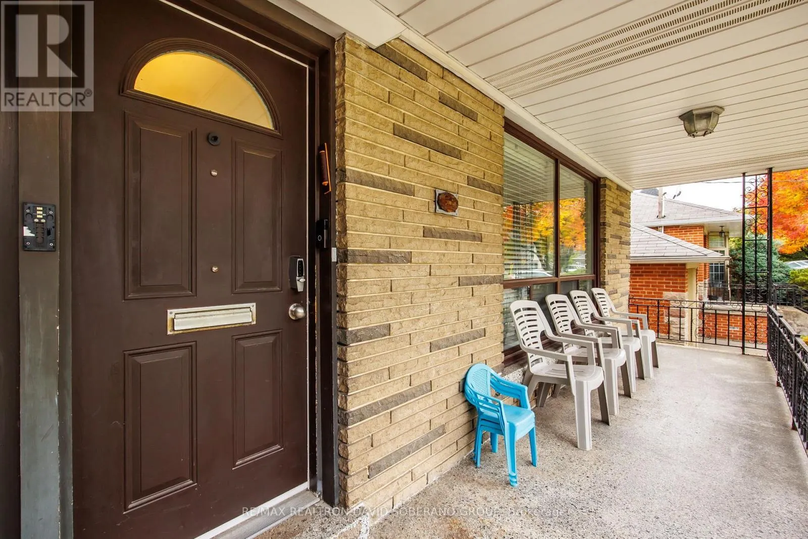 89 ALLINGHAM GARDENS