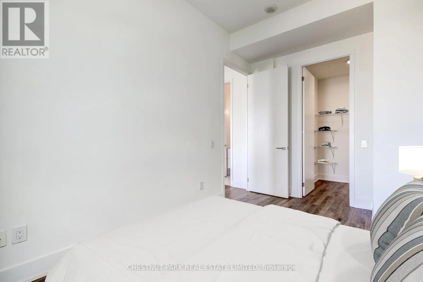 1820 - 111 ST CLAIR AVENUE W