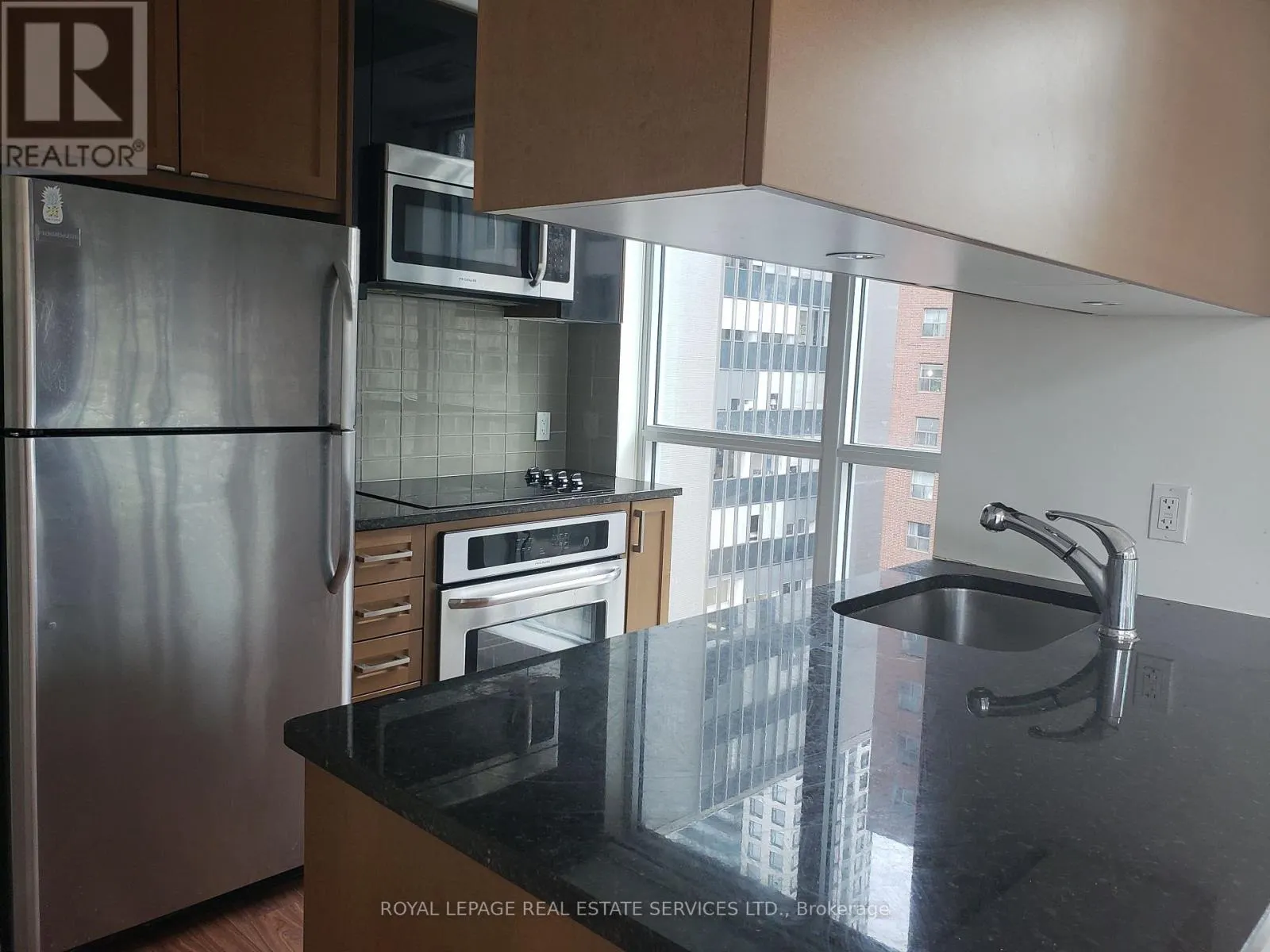 520 - 98 LILLIAN STREET