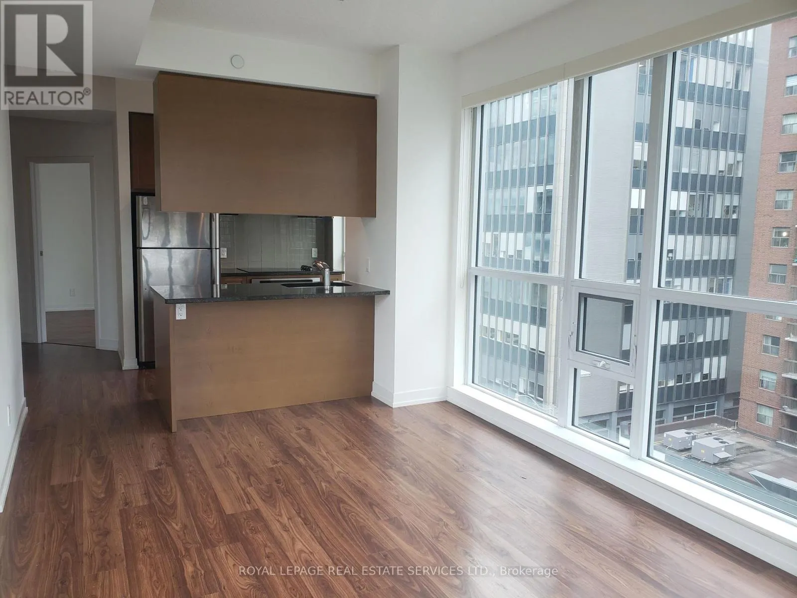 520 - 98 LILLIAN STREET