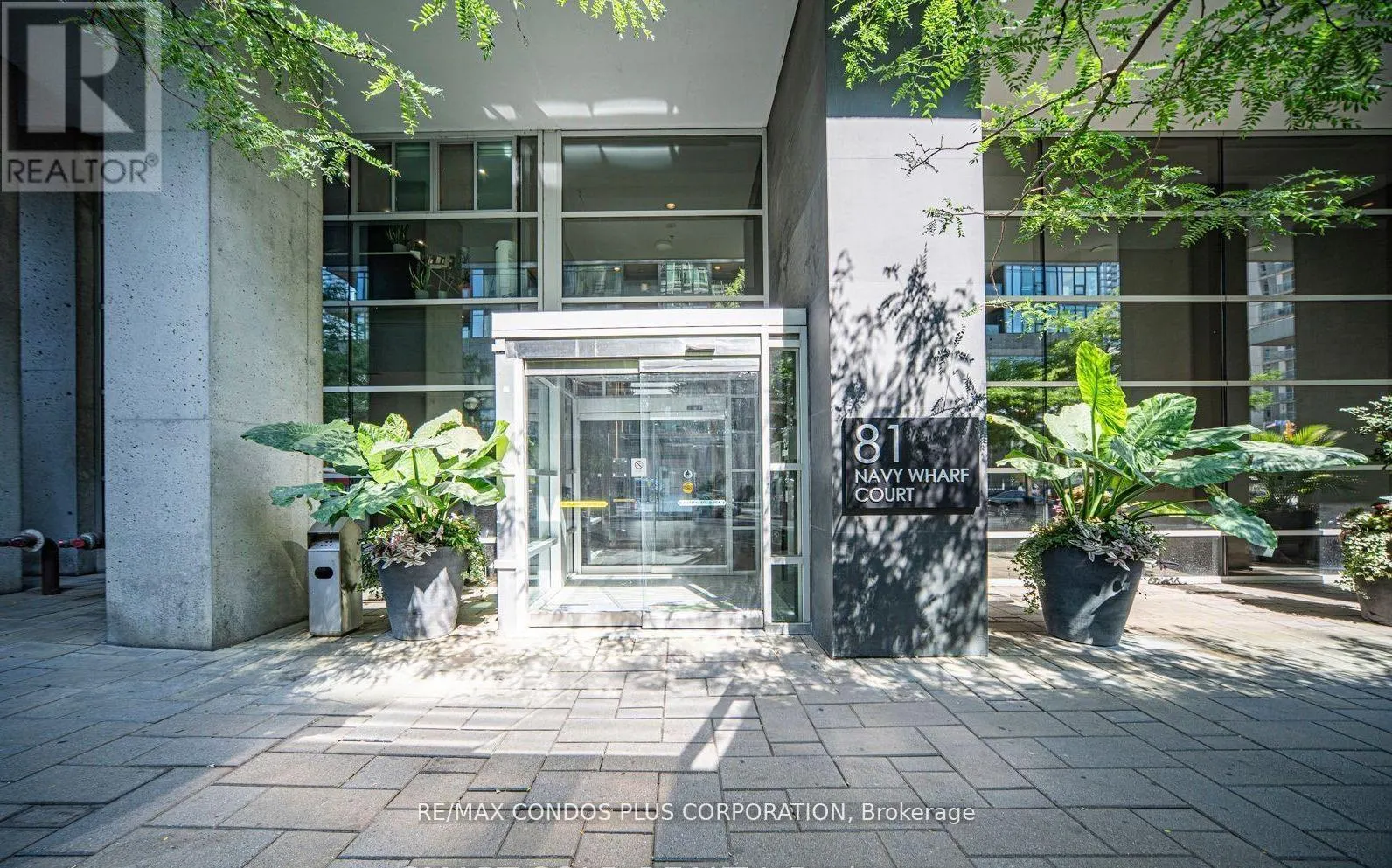 707 - 81 NAVY WHARF COURT