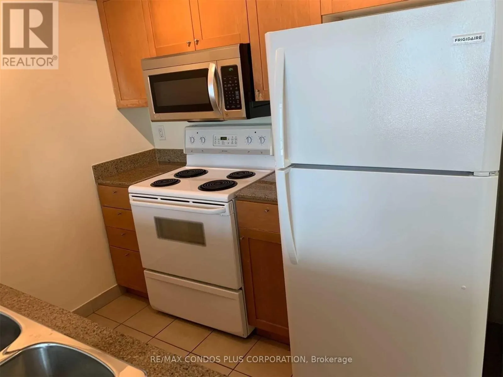 707 - 81 NAVY WHARF COURT