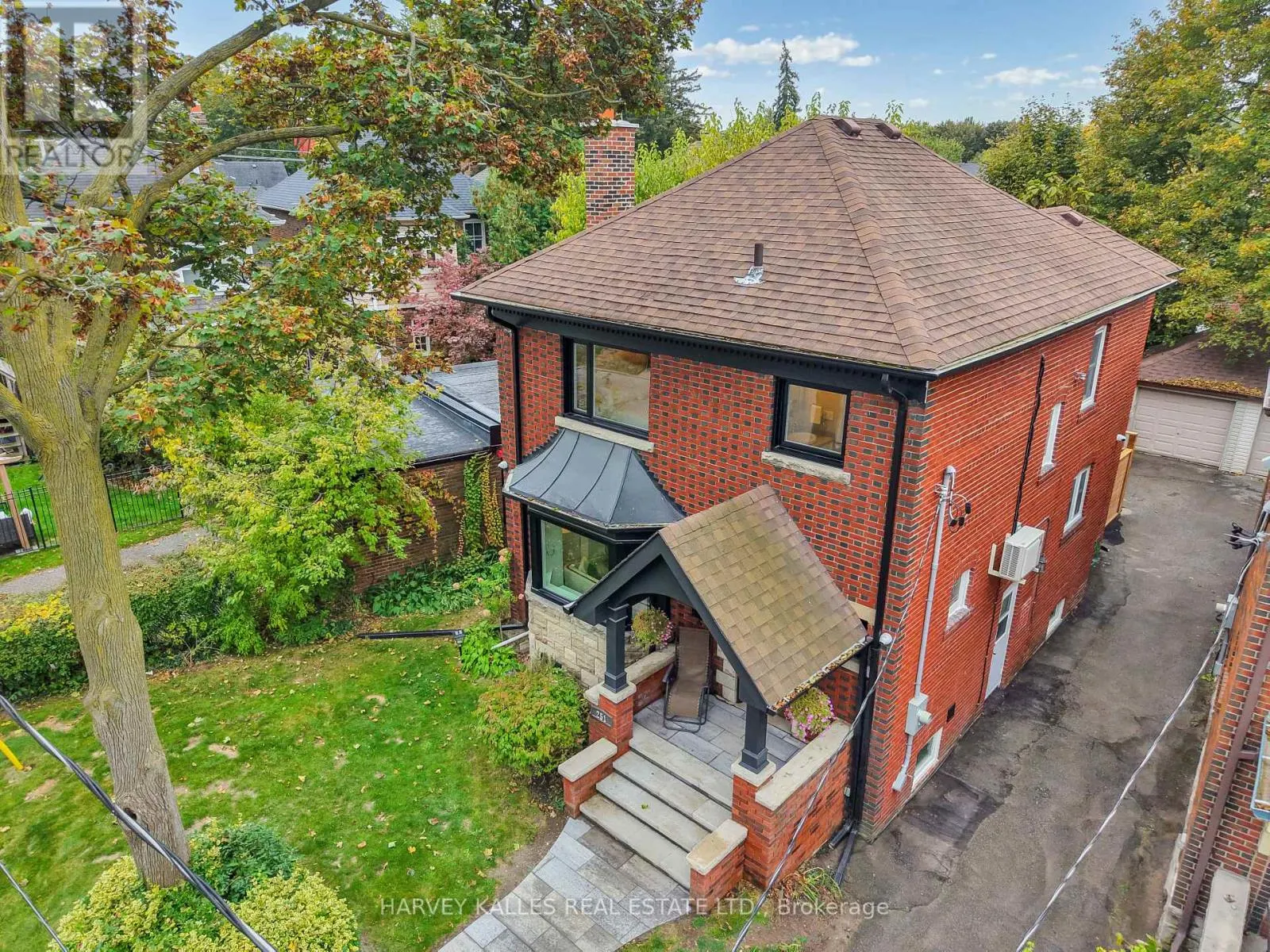 251 WANLESS AVENUE