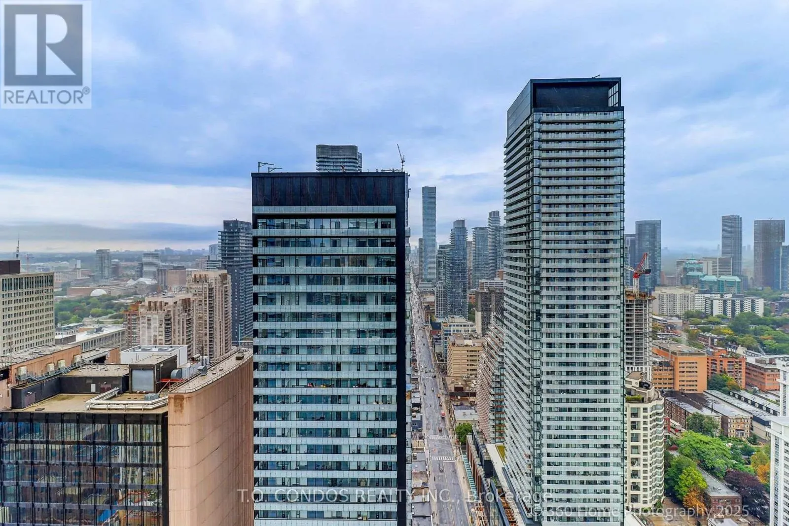 4105 - 7 GRENVILLE STREET