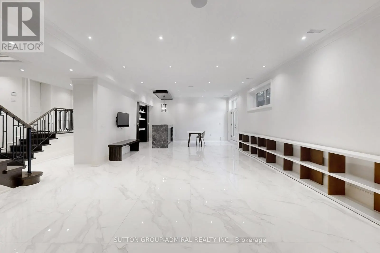 276 STRATHALLAN WOOD