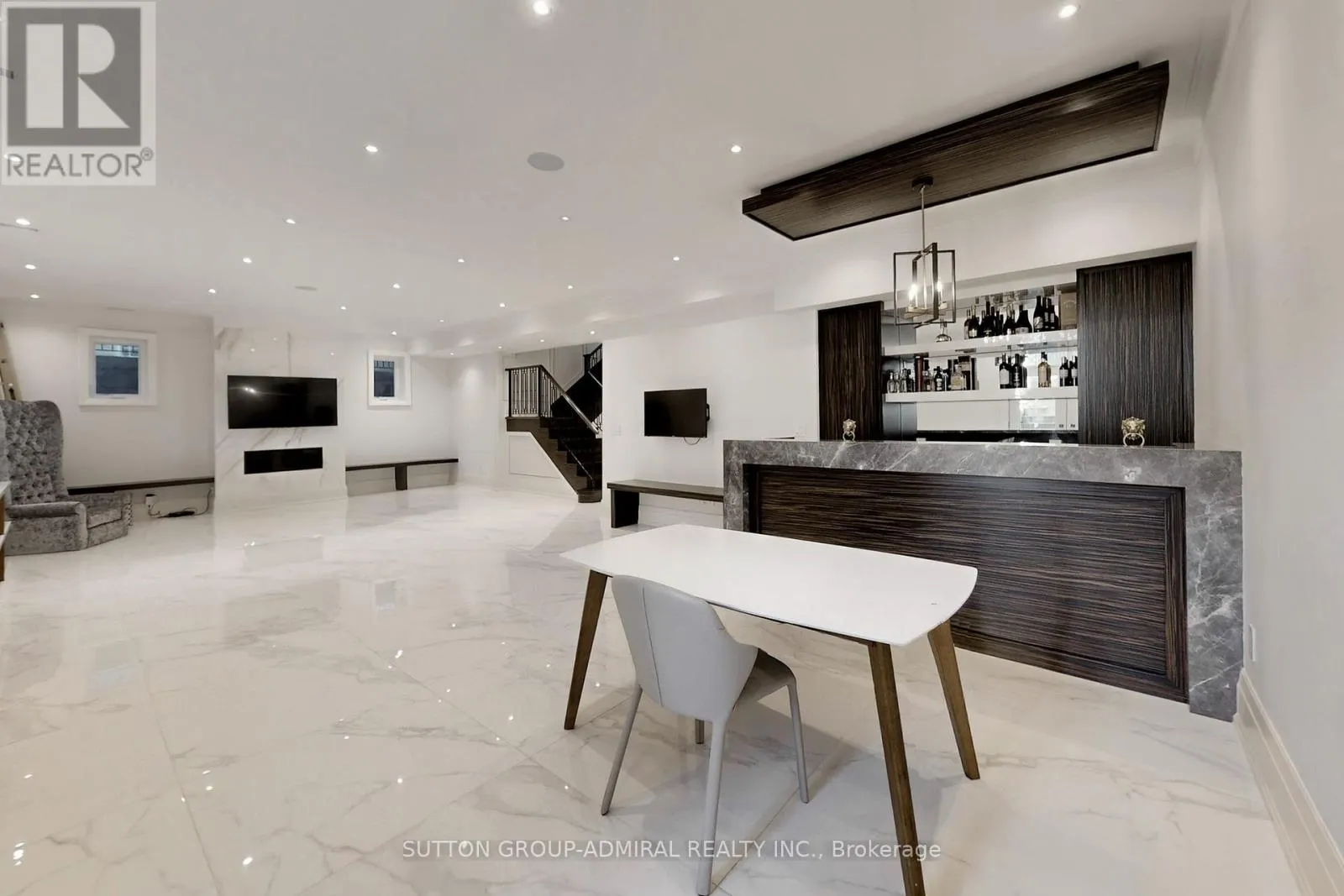 276 STRATHALLAN WOOD