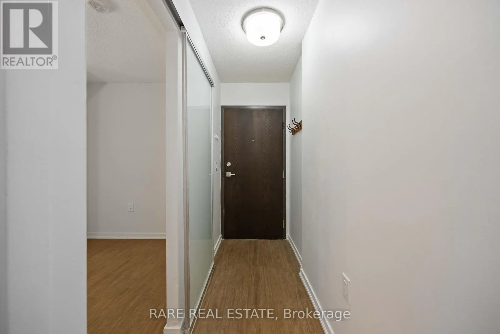 519W - 36 LISGAR STREET