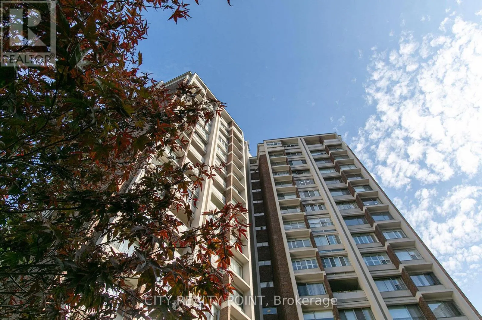 303 - 9 DEER PARK CRESCENT